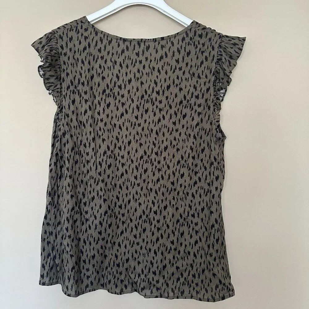 Olive Green Animal Print Flutter Sleeve V-neck Top Women L Feminine Date Night - Picture 4 of 7